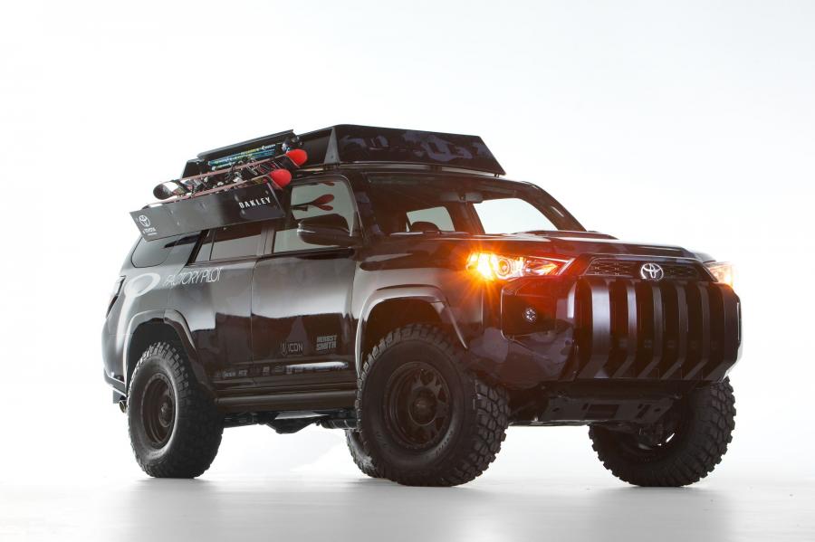  Toyota Oakley Ultimate Dream Ski 4Runner SEMA Edition 2013 года  (фото 5 из 8)